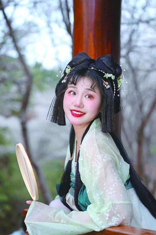 推广汉服,怀化姑娘把爱好玩成了工作