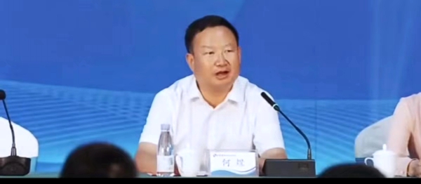 兵团工商联常委杨雪红当选阿勒泰地区浙江商会会长-图片2