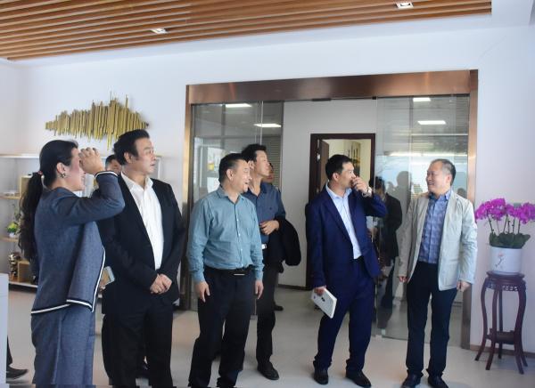 马占军会长会见香港卫视国际传媒集团总裁汪家驷-图片3