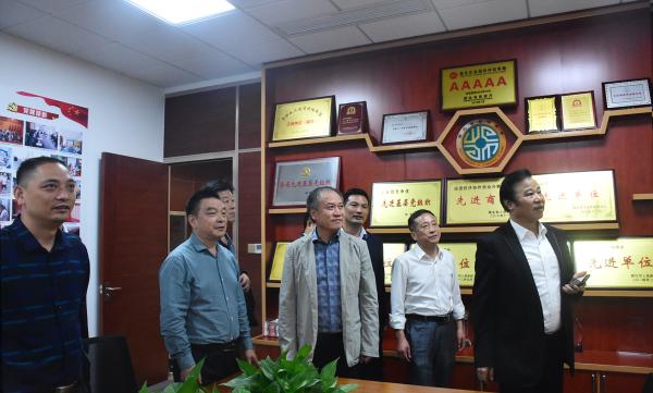 马占军会长会见香港卫视国际传媒集团总裁汪家驷-图片2