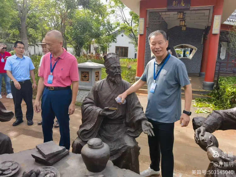2025年6月25-29日，海南省政府侨务办举办海外侨界人士研修班，来自37个国家和地区的40位海外侨领参加研修班-图片71
