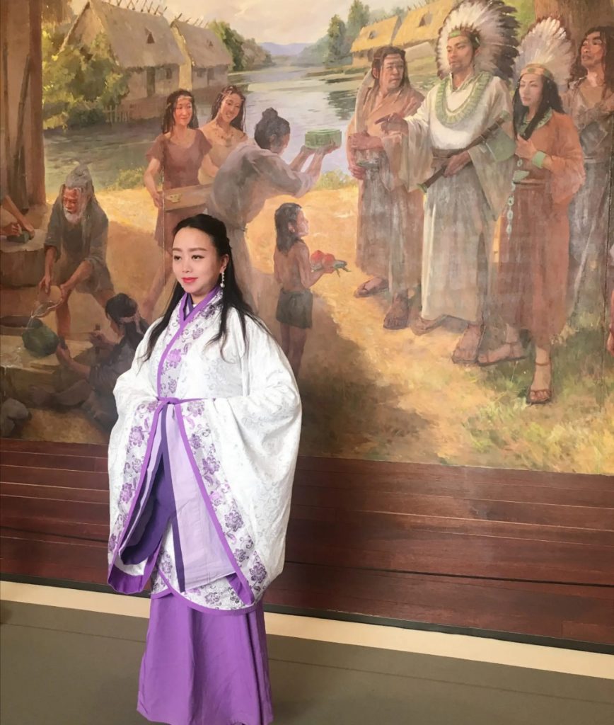 黄美着汉服游杭州良渚古城遗址-图片2